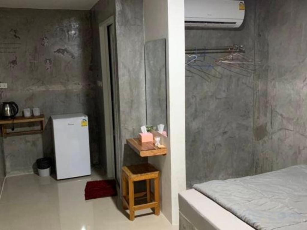 Hotel Rakchayanin Koh Larn Pattaya