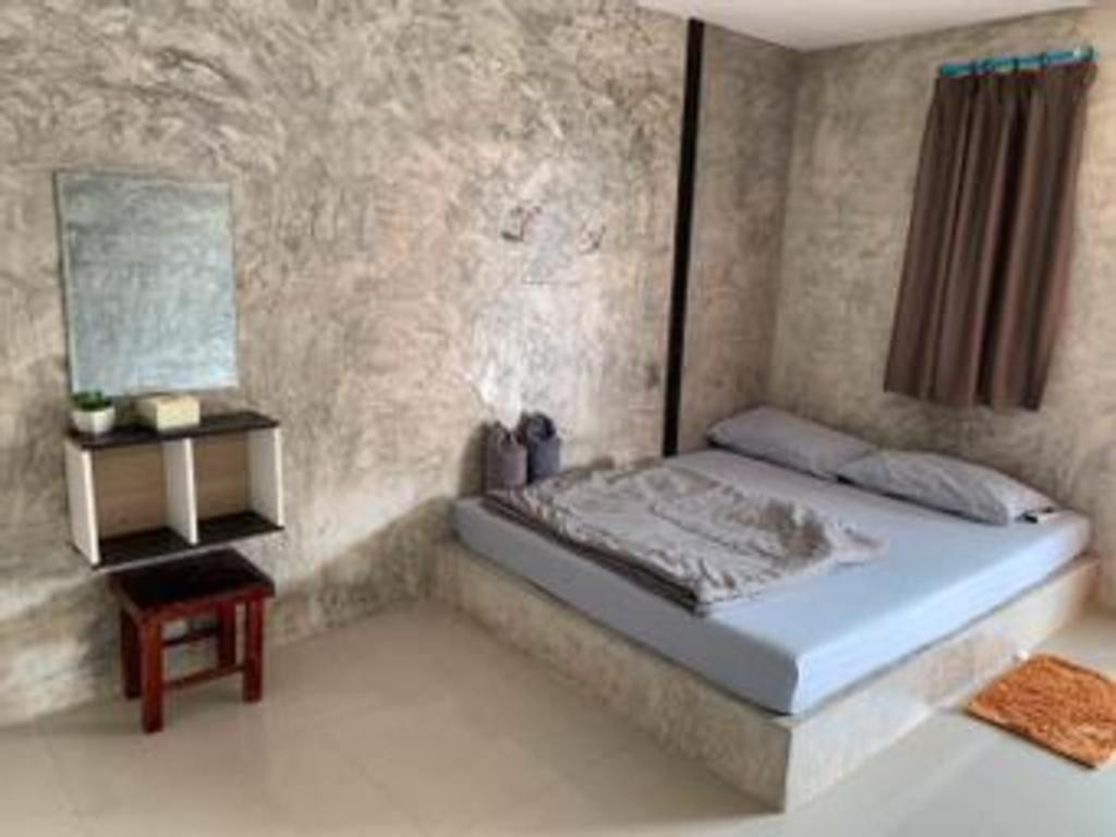Rakchayanin Koh Larn Pattaya